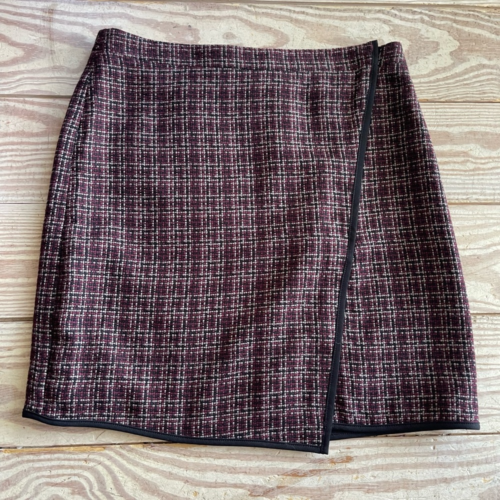 Loft skirt size 4